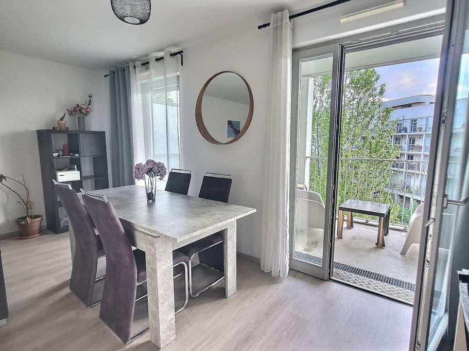 Superbe Appartement Avec 2 Balcons - Vue Sur La Cathedrale Environ 15 Min En Tram Strasbourg Exterior foto