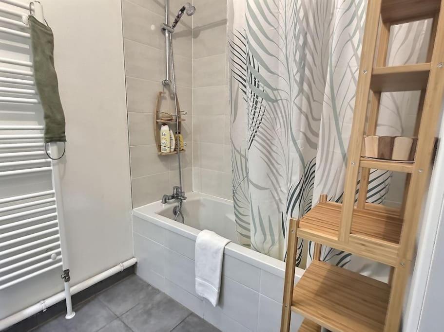 Superbe Appartement Avec 2 Balcons - Vue Sur La Cathedrale Environ 15 Min En Tram Strasbourg Exterior foto